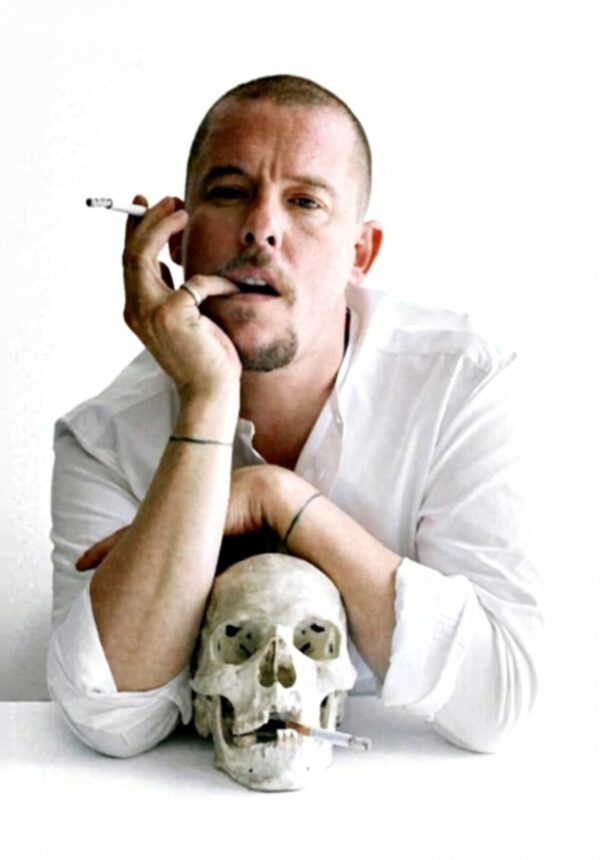 Impression sur toile Alexander McQueen tête de mort